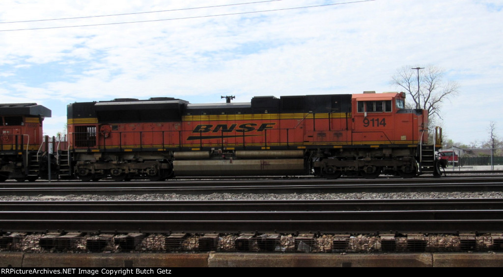 BNSF 9114